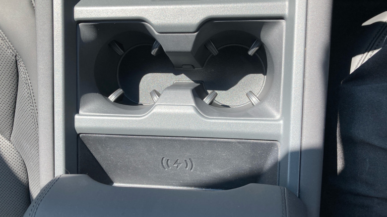 Land Rover Defender 3.0 D350 X-Dynamic SE 130 5dr Auto [8 Seat] Diesel Estate